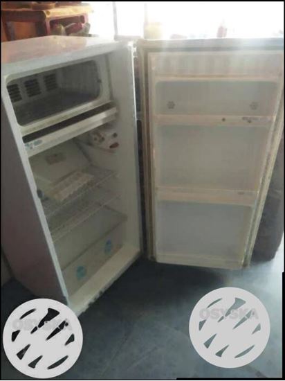 White Single-door Refrigerator