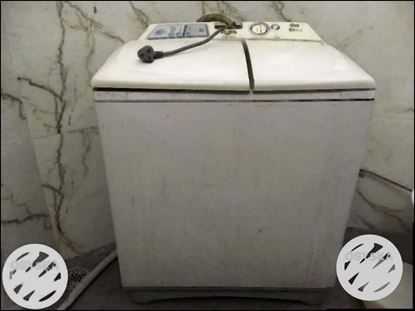 Semi automatic 6.5 kg capacity LG washing machine